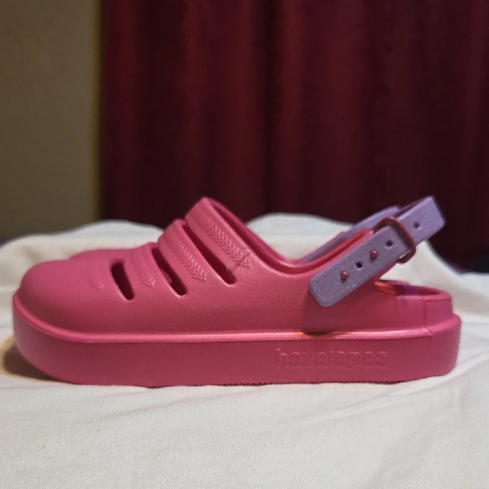Havaianas Pink and Purple Sandals with Adjustable Strap